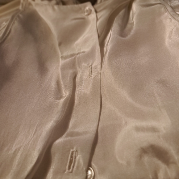 Child's silky white dress, size 6X, also great to add to your formal party. - Picture 4 of 5